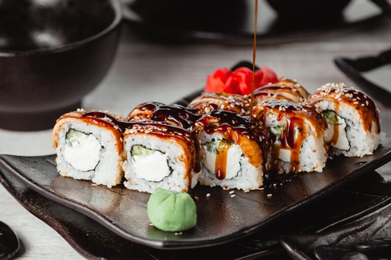 sushi-set-with-cream-sauce (1)